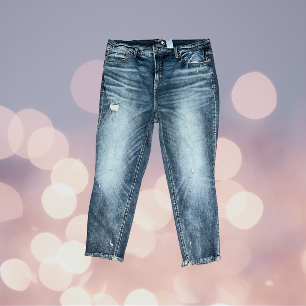 Tera and Sky size 20